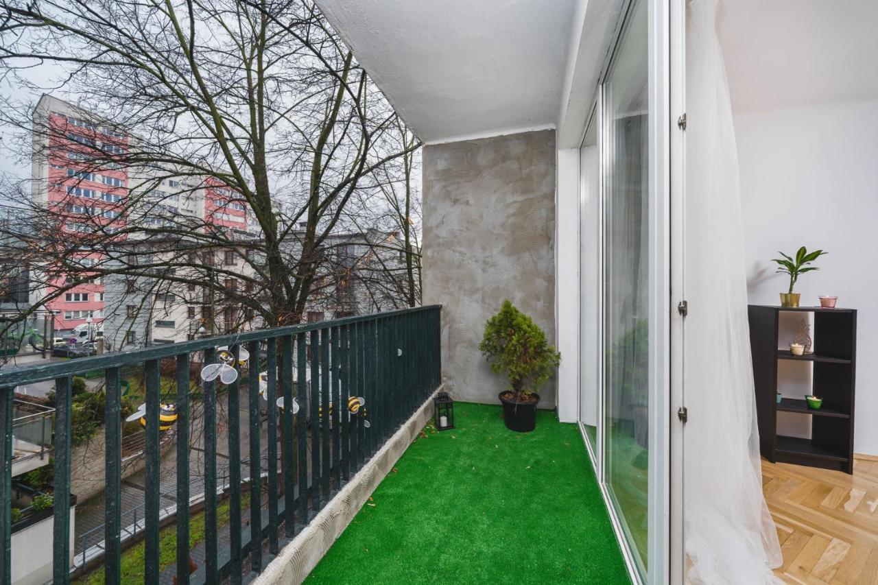 Sunshine Parkside Hideaway - 3 Bedroom - By Upstairs Cracovie Extérieur photo