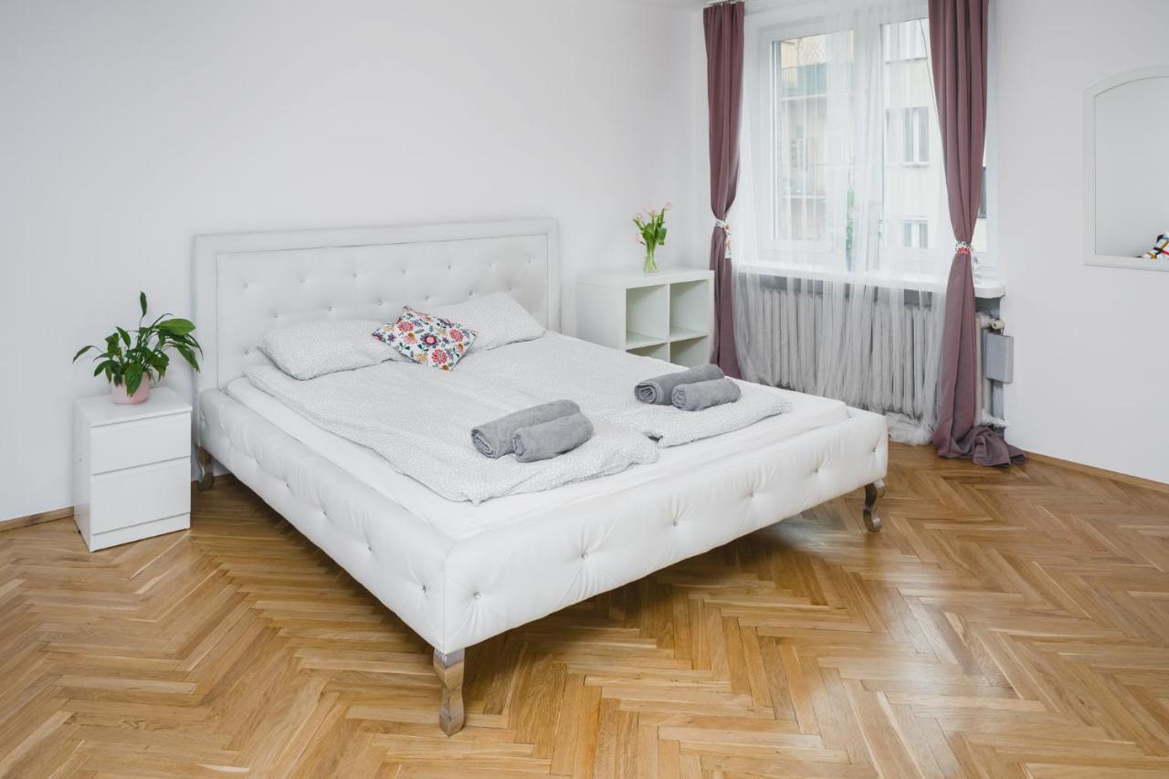 Sunshine Parkside Hideaway - 3 Bedroom - By Upstairs Cracovie Extérieur photo