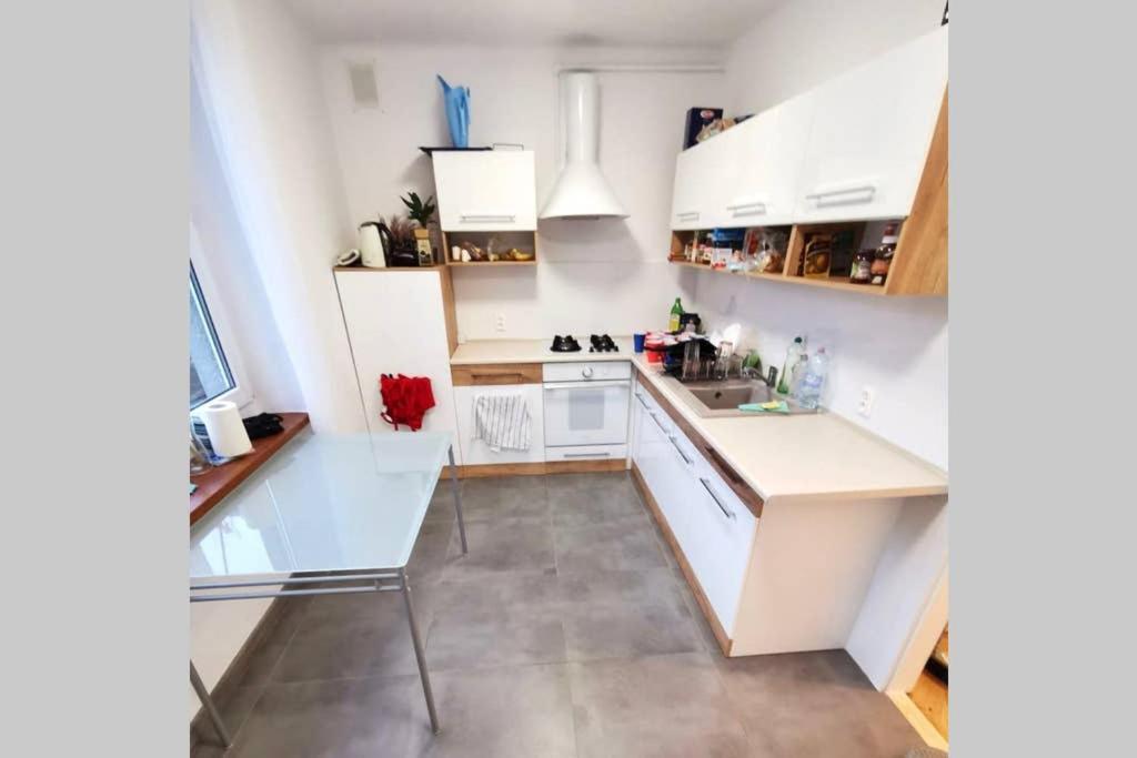 Sunshine Parkside Hideaway - 3 Bedroom - By Upstairs Cracovie Extérieur photo