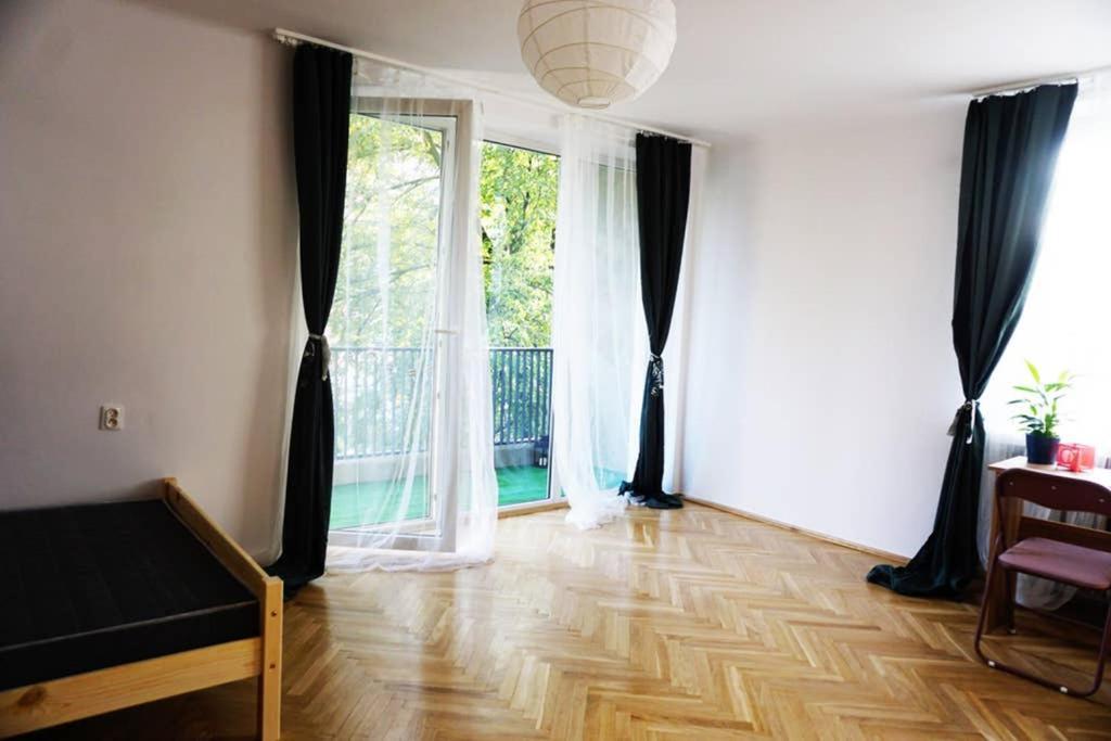 Sunshine Parkside Hideaway - 3 Bedroom - By Upstairs Cracovie Extérieur photo