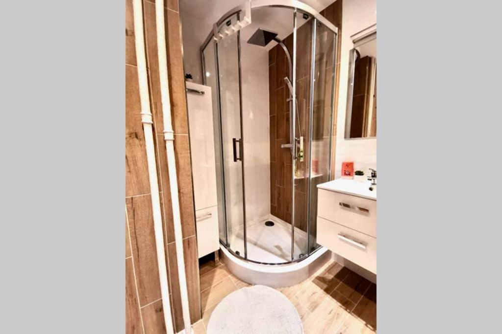 Sunshine Parkside Hideaway - 3 Bedroom - By Upstairs Cracovie Extérieur photo